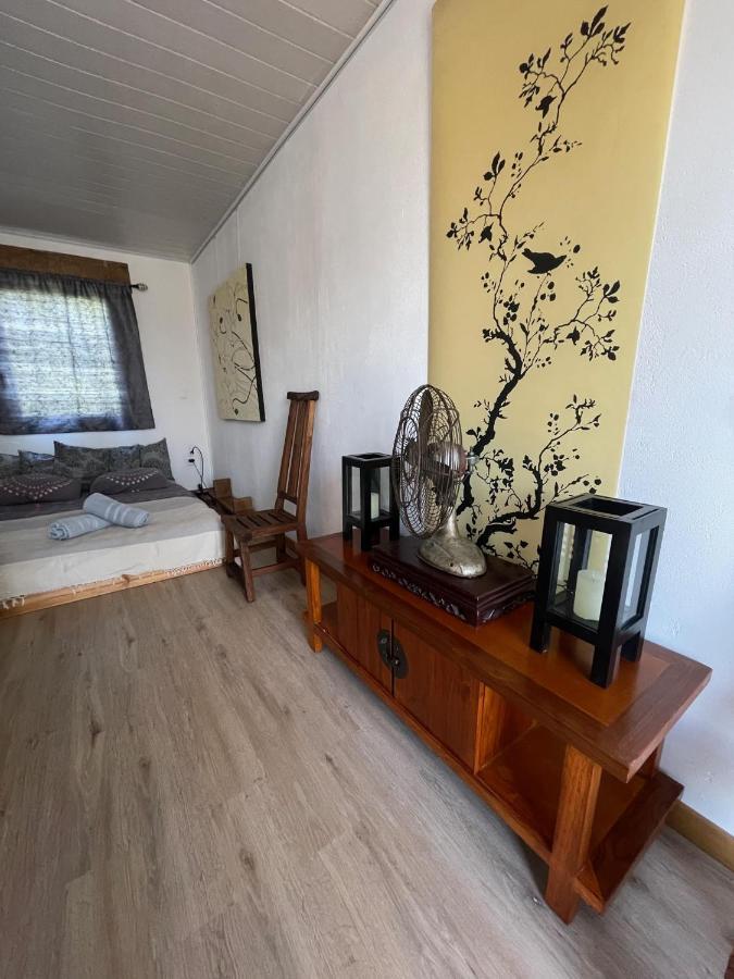Crazy Lounge Bnb Эгль Экстерьер фото
