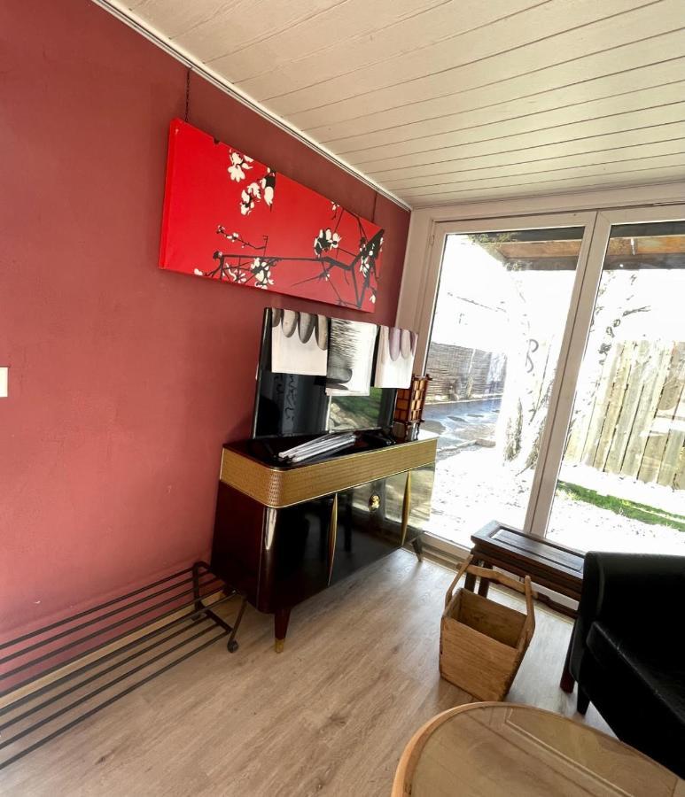 Crazy Lounge Bnb Эгль Экстерьер фото