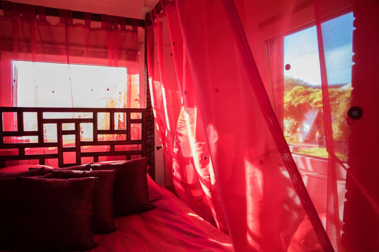 Crazy Lounge Bnb Эгль Экстерьер фото