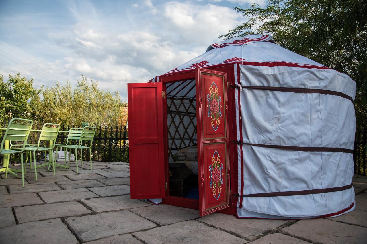 Crazy Lounge Bnb Эгль Экстерьер фото